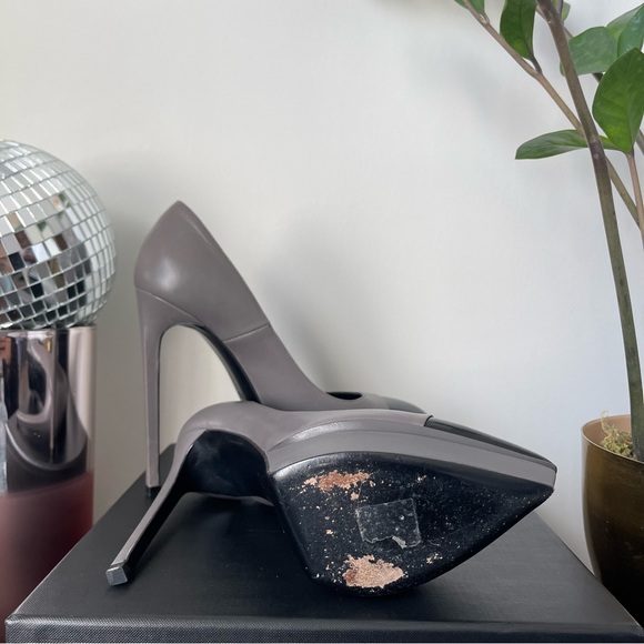 Saint Laurent Janis Platform Heels - Picture 7 of 9